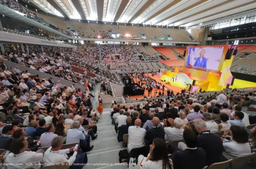 Ursula von der Leyen podczas przemówienia na La REF 2026 w Paryżu